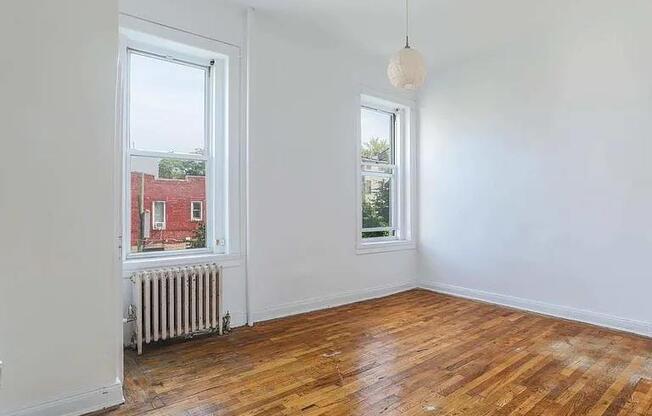 2 PULASKI ST