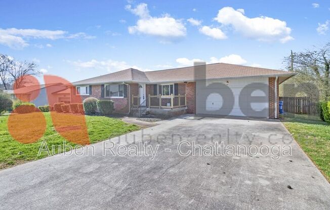 4430 LILAC LN