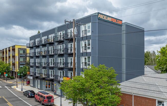 Studio, 1 bath, 356 sqft, $1,099, Unit Unit 304