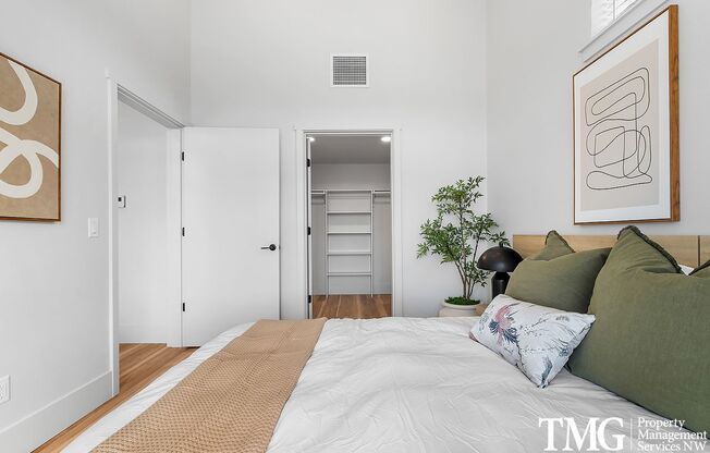 1 bed, 1 bath, 570 sqft, $1,800, Unit 402