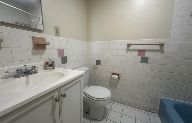 1 bed, 1 bath, 500 sqft, $2,300, Unit 42