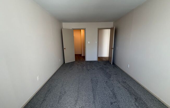1 bed, 1 bath, $850, Unit 23