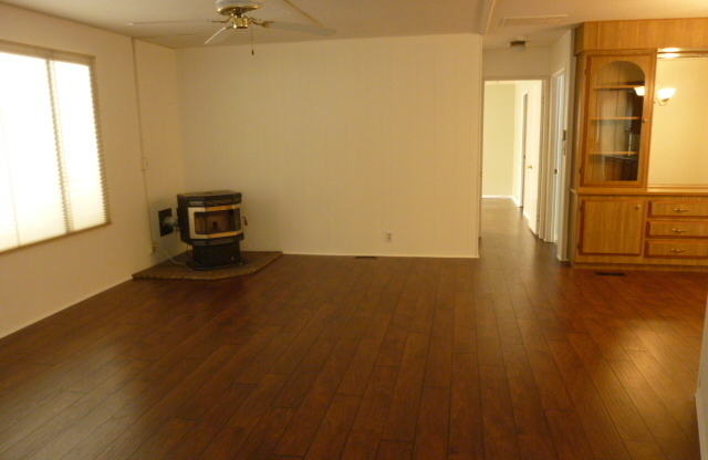 2 beds, 2 baths, $2,200