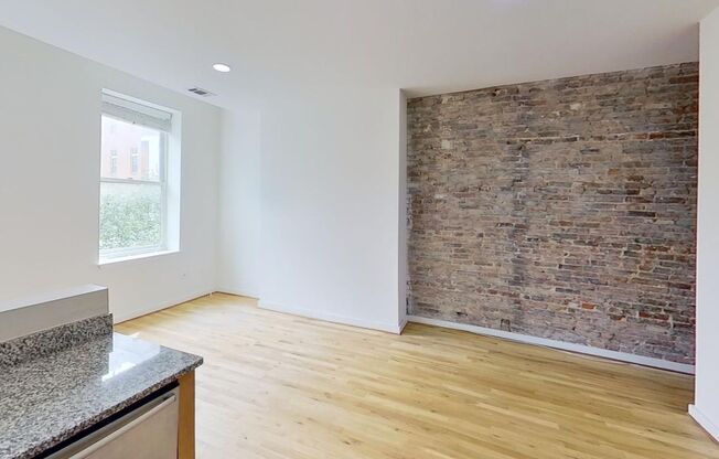 2 beds, 2 baths, 1,000 sqft, $1,799, Unit 22-2