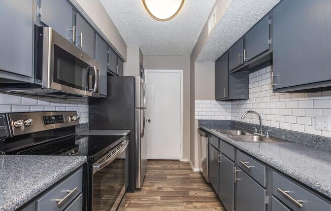 1 bed, 1 bath, 656 sqft, $1,059
