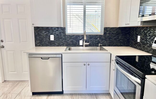 1 bed, 1 bath, 750 sqft, $1,395, Unit 02