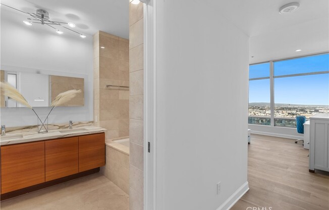 3 beds, 3.5 baths, 2,530 sqft, $15,000, Unit 48C