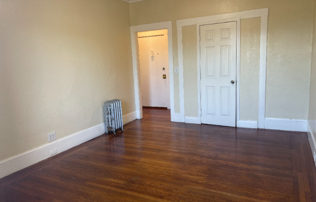 3524 Foothill Blvd