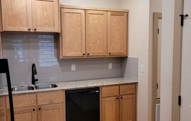 3 beds, 2 baths, $1,525, Unit 1915 B Caspian Trail