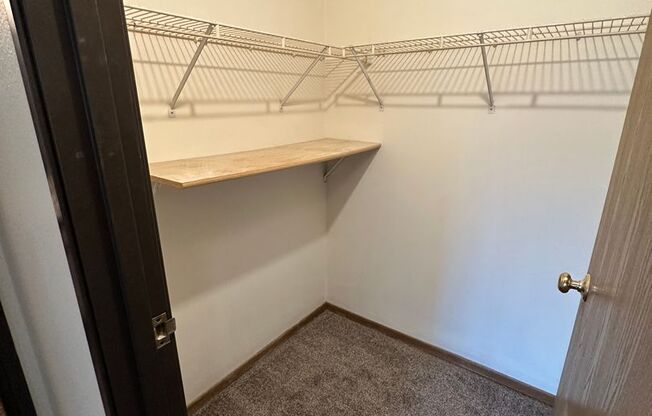 2 beds, 1 bath, 900 sqft, $825, Unit 206