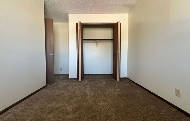 3 beds, 1.5 baths, $1,113, Unit F