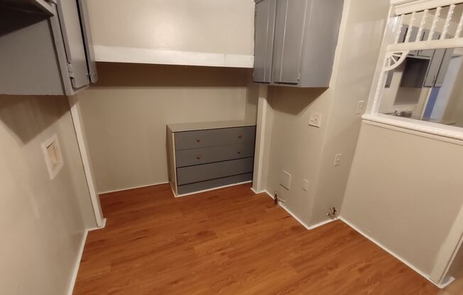 3 beds, 1 bath, $1,300, Unit 2