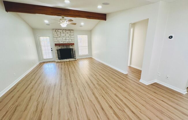 MOVE IN SPECIAL!!! - Updated 3-Bed Home with Granite Kitchen & Private Backyard in Round Rock