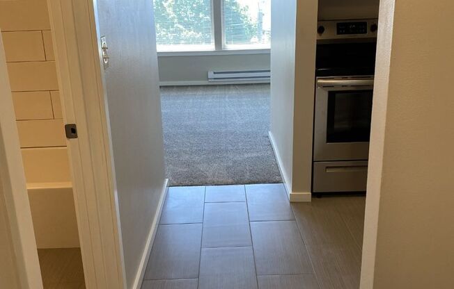 1 bed, 1 bath, 500 sqft, $1,675, Unit 302