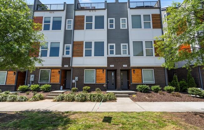 Location! Location! Location! Enjoy the AMAZING VIEWS of the Charlotte Skyline from the comforts of your own personal rooftop terrace!