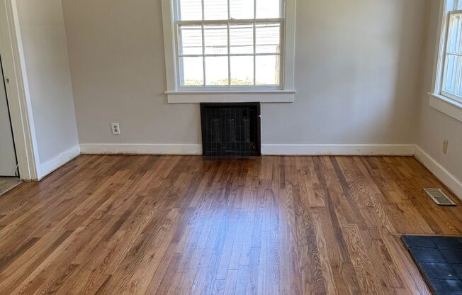 Charming 2 Bedroom Rental with Fresh Updates