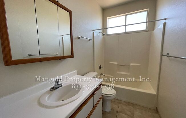 2 beds, 1 bath, 627 sqft, $2,650, Unit D