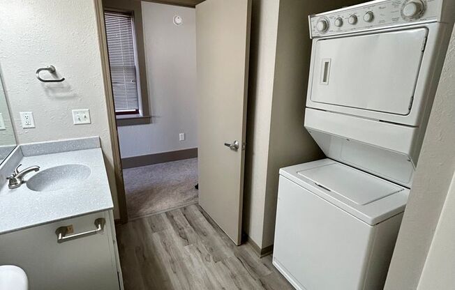 1 bed, 1 bath, 760 sqft, $1,095, Unit 2122-102 (MODEL)