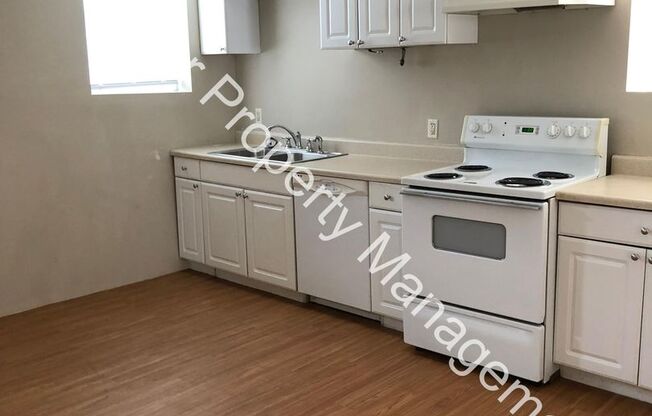 1 bed, 1 bath, 600 sqft, $695, Unit 8512 N. Broadway St 2F