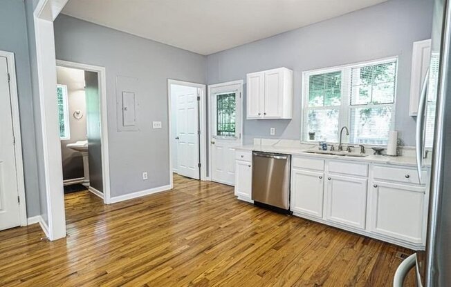 339 HENRY AARON AVE SW