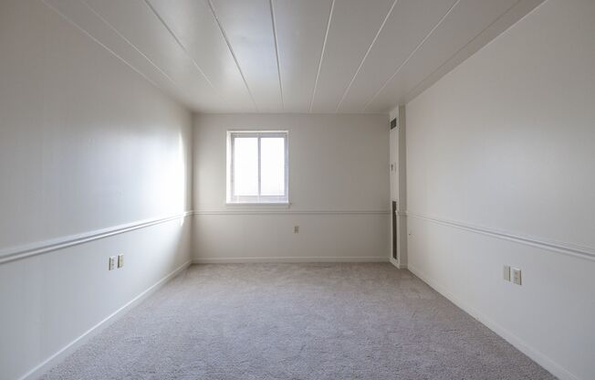 3 beds, 2 baths, 1,166 sqft, $1,550, Unit Unit 605