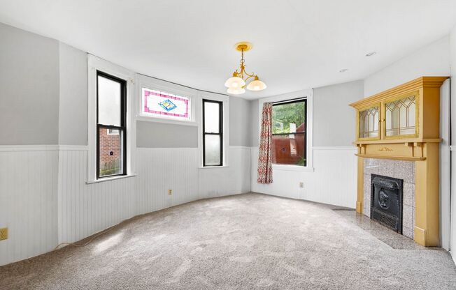 Stunning 4 bedroom home in Overbrook available November 1!