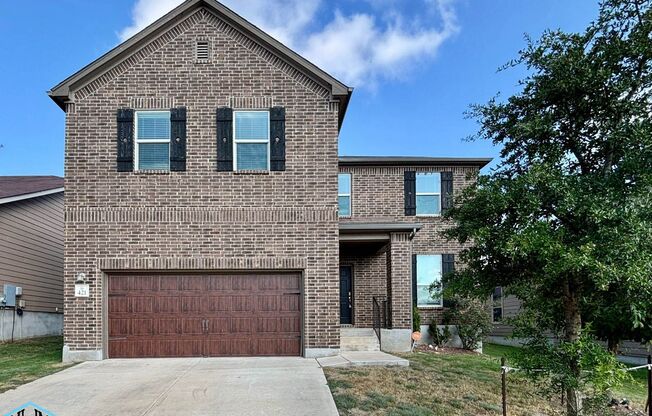 Gorgeous 4 bedroom, 3.5 bath home, minutes form IH-35 off Green Valley Rd. in Cibolo!