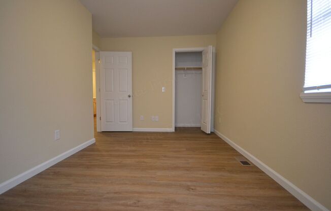 3 beds, 1.5 baths, $995, Unit 513 N Cherry