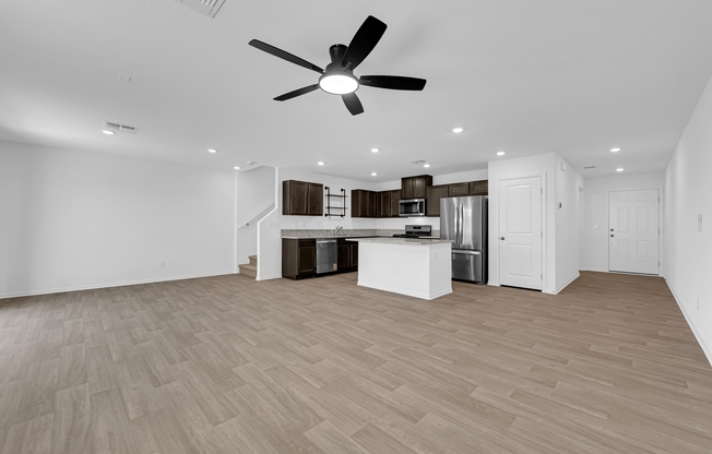 6020 SWIFT LARIAT ST