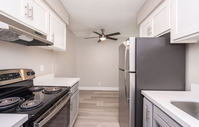 2 beds, 1 bath, 760 sqft, $1,825