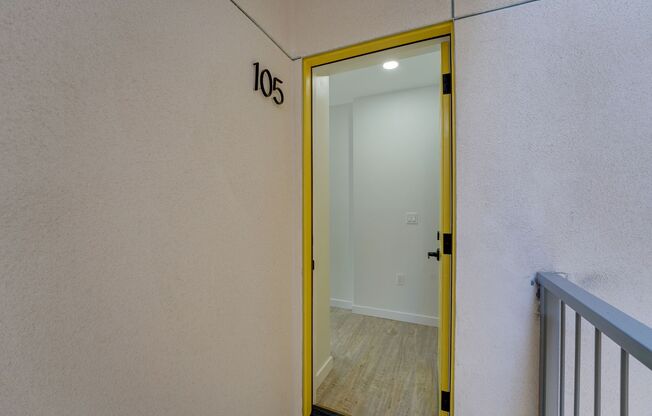 1 bed, 1 bath, 390 sqft, $2,195, Unit 105