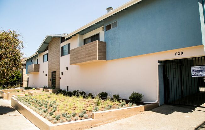 Newly renovated upper unit in quiet neighborhood.