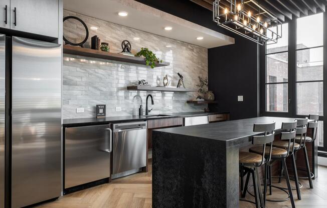 Studio, 1 bath, $3,200, Unit 4H