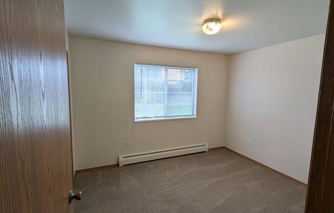 2 beds, 1 bath, 1,100 sqft, $1,359, Unit 1053 5301
