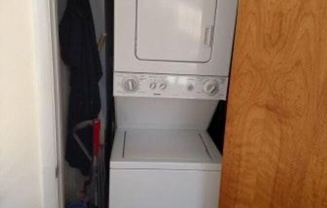 1 bed, 1 bath, $1,350
