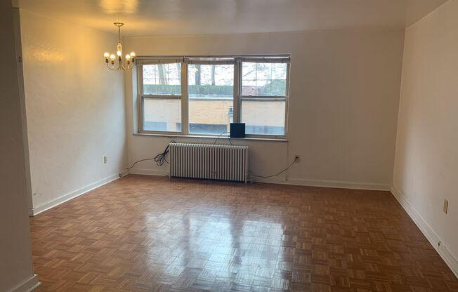 2 beds, 1 bath, $1,750, Unit 309C