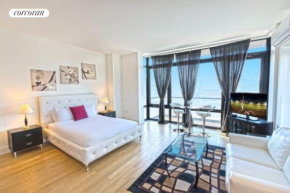 Studio, 1 bath, $4,200, Unit 43E