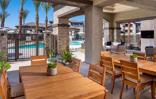 take advantage of the outdoor amenities at the enclave at woodbridge apartments in sugar land, tx