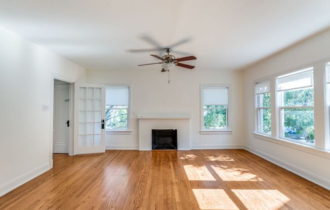 Charming 2-Bedroom Duplex in Mahncke Park