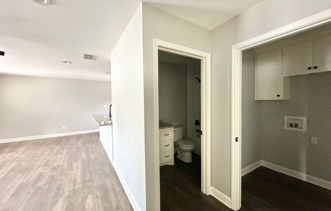 2 beds, 1 bath, 875 sqft, $975, Unit Unit 8