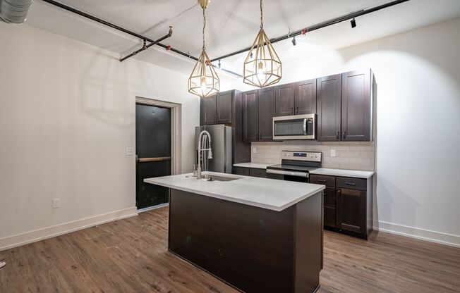 2 beds, 1 bath, $1,584, Unit 875 Michigan Ave Apt. 106