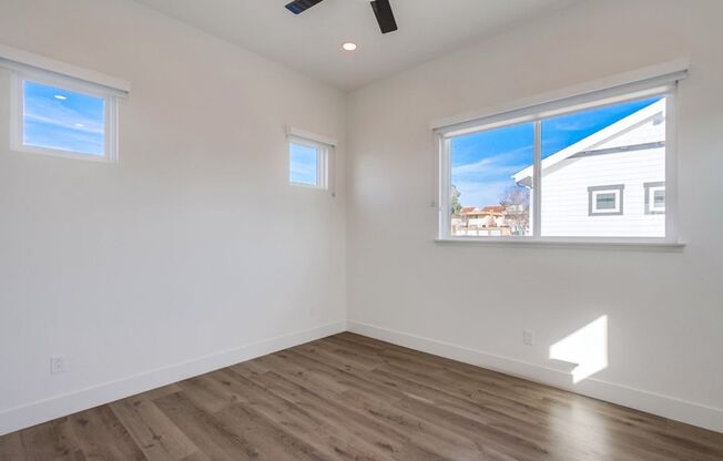 3 beds, 3 baths, 900 sqft, $3,995, Unit 3427-01