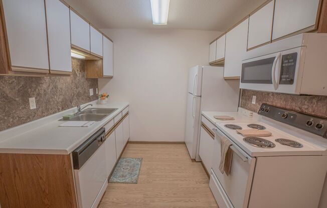 2 beds, 1 bath, 830 sqft, $855, Unit 1710-303