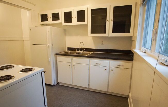 Studio, 1 bath, $1,155, Unit 16