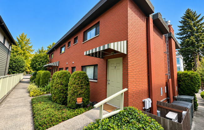 7511 Apartments