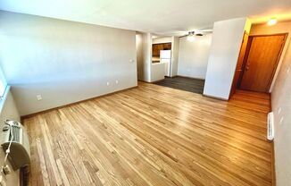 2 beds, 1 bath, $929, Unit 3413-4