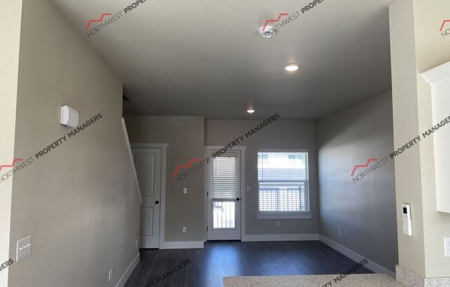 2 beds, 2.5 baths, 1,069 sqft, $1,695, Unit #U-11