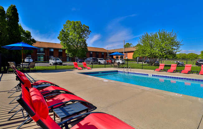 Welcome to Alverno Pool Apartments