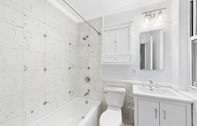 1240 Park Ave 4B