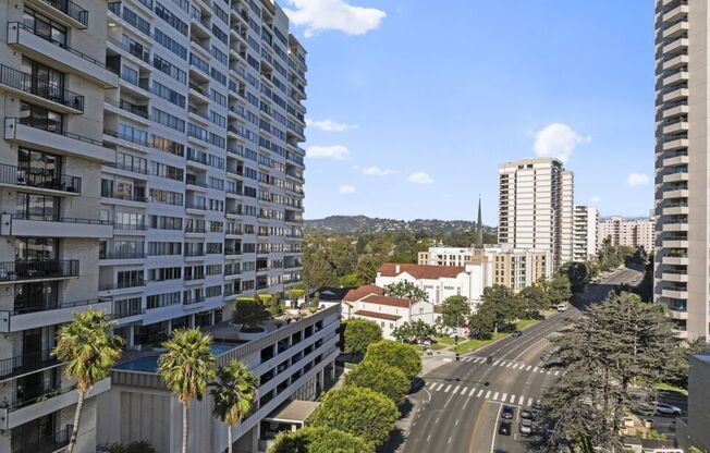 1 bed, 2 baths, 893 sqft, $4,999, Unit 1905